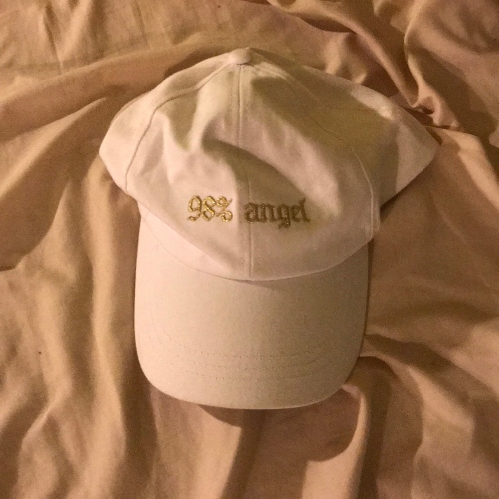 A white hat